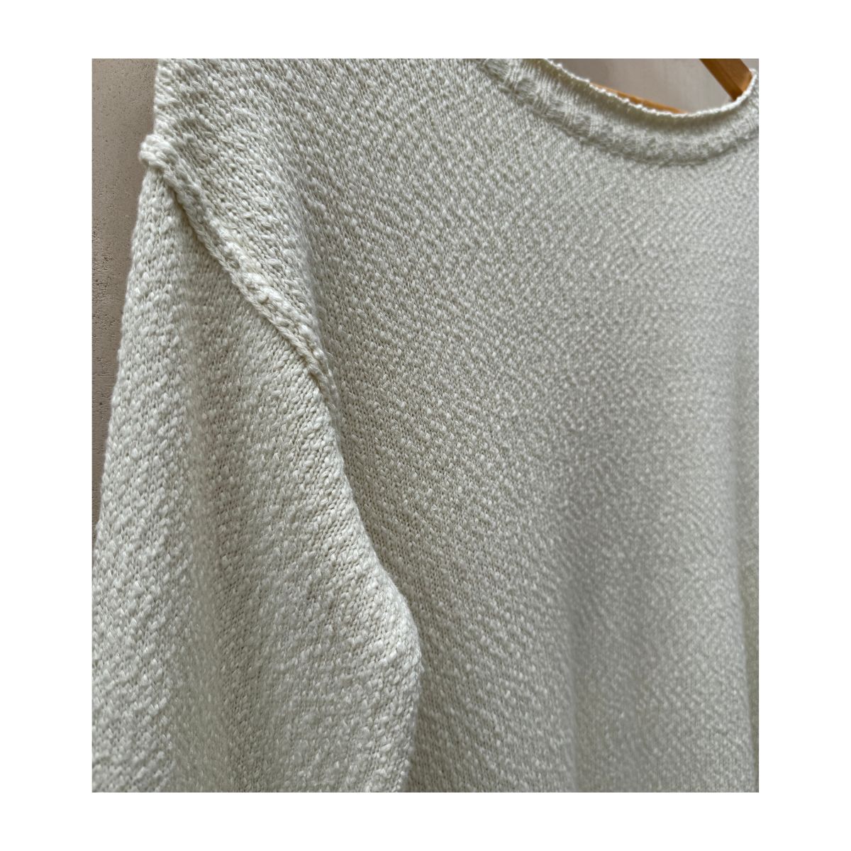 pullover-blanco-crudo-fp-beach-by-free-people-modelo-ob1763388-talla-xs-amelie-curaduria-verano-25-3