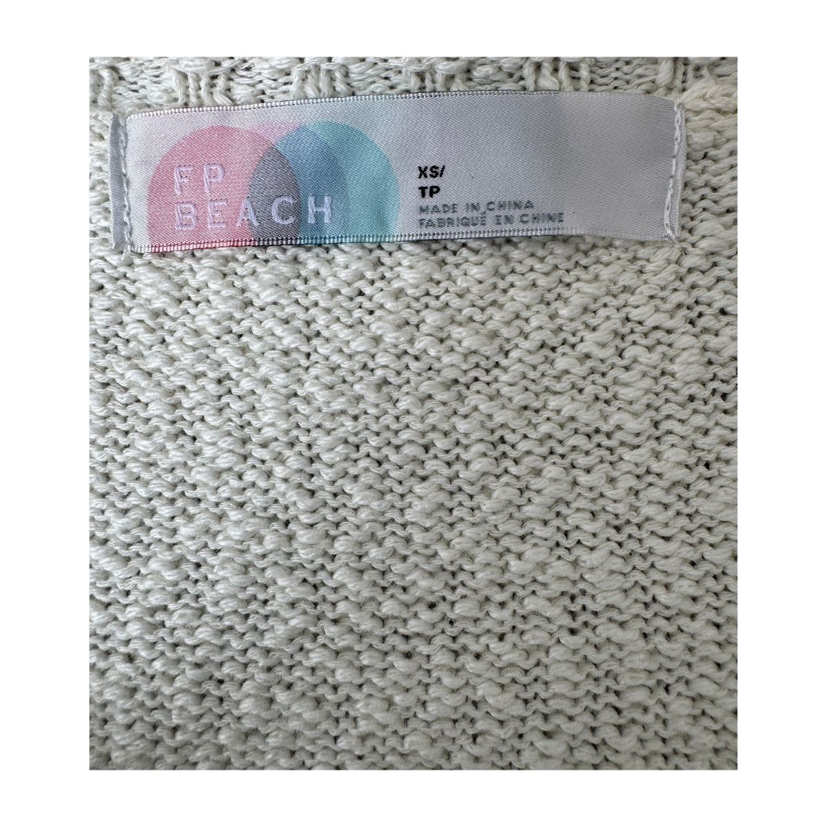 pullover-blanco-crudo-fp-beach-by-free-people-modelo-ob1763388-talla-xs-amelie-curaduria-verano-25-5