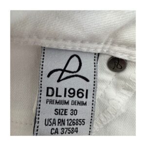 jeans blancos DL1961 modelo Cindy, corte bootcut, tono Milk, denim premium con tecnología 360 Comfort