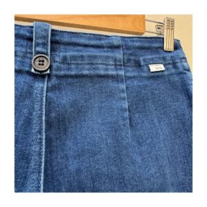 pantalón denim mother the zipped greaser loop corte recto tiro alto cropped