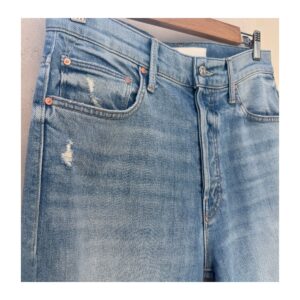 jeans mother superior high waisted hiker hover undone hem, talla 29, lavado on my knees; straight leg, tiro alto, rotos en rodillas y dobladillo deshilachado original
