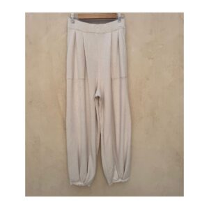 jogger Treya Knit de segunda manoen punto marfil con mezcla lino y silueta oversize de Free People, talla XL. Moda circular, ropa usada