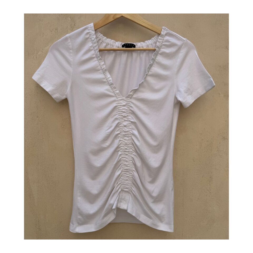 top blanco de algodón pima de segunda manocon fruncido central y escote en v, talla s, theory,ropa usada