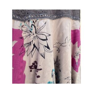 Vestido Free People con bordado gris y estampado floral tipo pincelada en algodón.