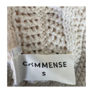 Vestido largo de punto artesanal blanco con ribetes negros, talla S