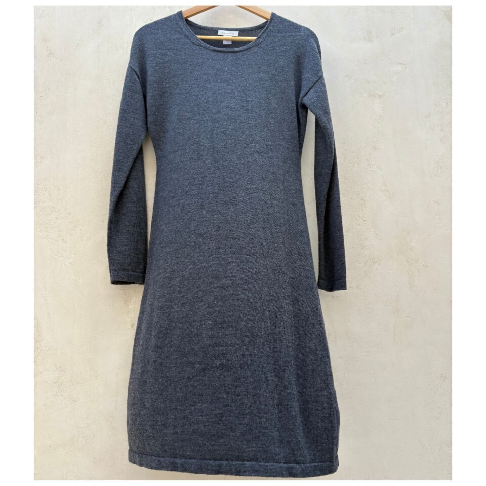 Vestido gris minimalista Garnet Hill de lana merino y con estilo preppy. Des segunda mano premium. preloved
