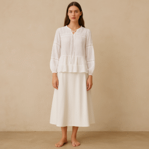 Blusa romántica blanca Loft talla XS. Estilo cottagecore.