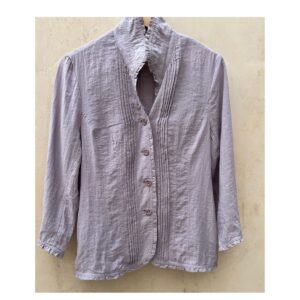 Japanese Vintage Mandarin Collar Blusa de lino lila de marca asiática vintage talla M con preuso y curada por Amelie, dark academia, light academia
