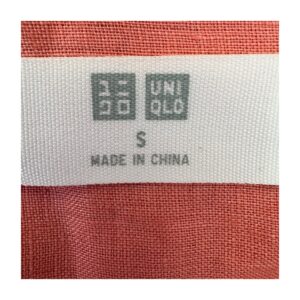 Blusa sin mangas Uniqlo en 100% lino y color colar, estilo minimalista japonés . Talla S