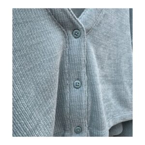 Cardigan Cheniile Chalet de Alo Yoga en azul glaciar de segunda mano. Talla S