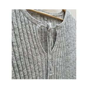 Chaleco Kinross punto artesanal en 100% algodón premium. Estilo coastal grandma