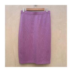 Falda St. John lapiz en tono lila y tejido de punto, talla 10. Estilo old money