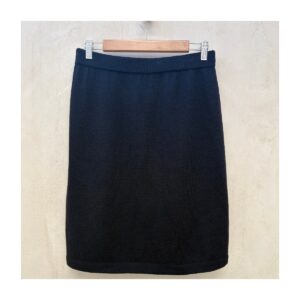Falda St. John de lana vintage. Talla 10. Epitome del "quiet luxury" de los 90. Estilo old money