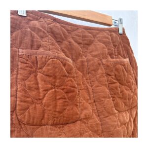 Quilted Corduroy Skirt. Falda tipo pana alcochada marca madewell en talla s color terracota. estilo boho chic