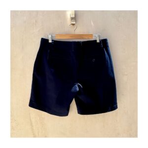Shorts clásicos Chino de segunda mano marca J.Crew en color azul marino talla 10. stilo preppy ideales para verano. ropa usada en perfecto estado