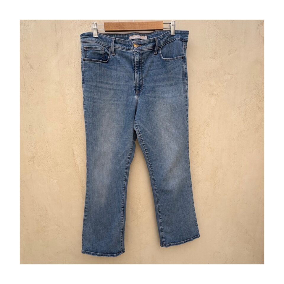 Jeans Sculptek Straight Leg. Talla L, azul claro