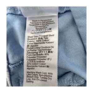 Shortde segunda mano chino azul claro de mujer J.Crew Factory, largo 7 pulgadas, con bolsillos delanteros y pretina con trabillas, talla 12. Ropa usada en perfecto estado