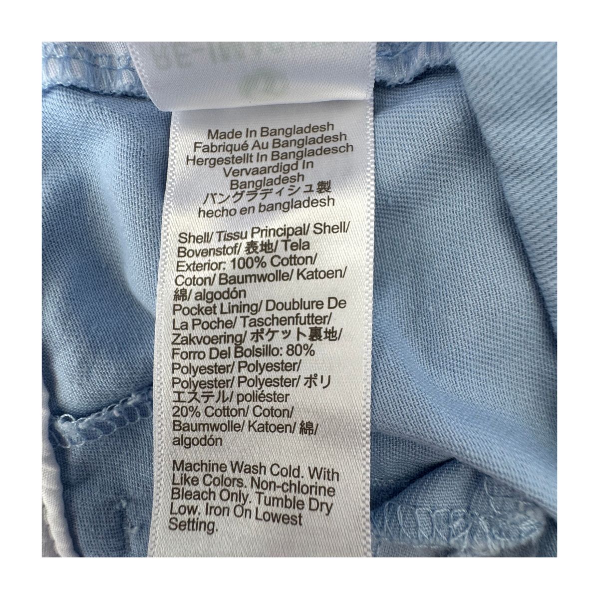 Shortde segunda mano chino azul claro de mujer J.Crew Factory, largo 7 pulgadas, con bolsillos delanteros y pretina con trabillas, talla 12. Ropa usada en perfecto estado