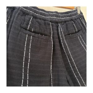 Short 100% algodón negro con lineas blancas. Marca lou & grey talla xs. estilo soft girl