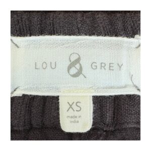Short 100% algodón negro con lineas blancas. Marca lou & grey talla xs. estilo soft girl