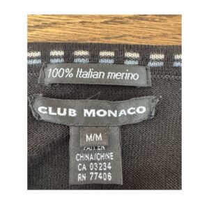 suéter negro de segunda mano de lana merino italiana cuello v club monaco talla m. Ropa usada curada por Amelie