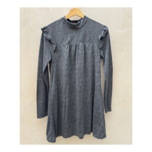 vestido corto BCBGeneration en gris melange, calado y con volantes. Talla S estilo soft girl