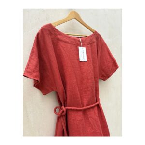 Vestido 100% lino Trina Turk x Out of Office color terracota, talla M. Boiho chic