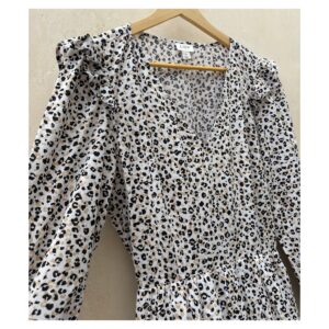 Vestido corto 100% algodón con estampado lepardo suave, talla S y marca J.Crew. Estilo romantico, soft girl