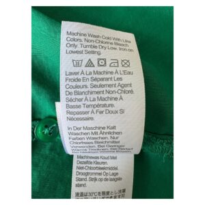 Vestido 100% algodón semi transparente en color verde botella. Talla 6 (S) ideal para verano y vacaciones. estilo preppy y minimalista