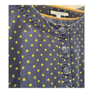 Vestido de segunda mano Boden de pana azul marino con lunares chartreuse, botones frontales y manga 3/4, talla 12
