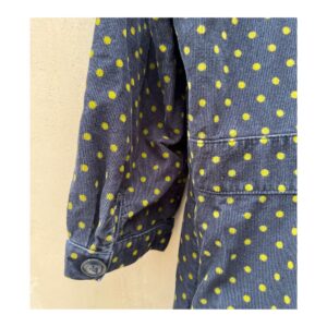 Vestido de segunda mano Boden de pana azul marino con lunares chartreuse, botones frontales y manga 3/4, talla 12