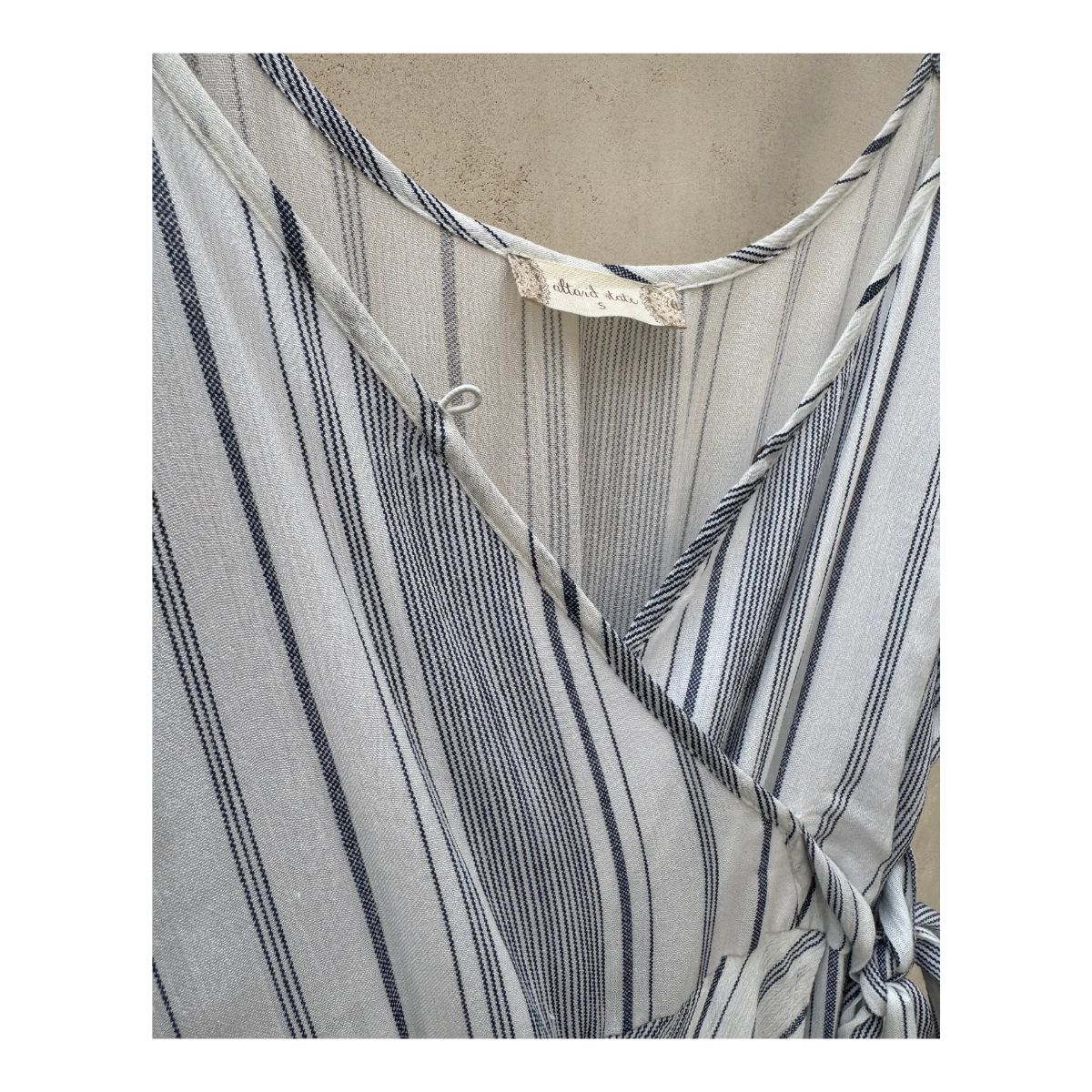 Vestido striped wrap maxi , marca altard state, talla S y estilo clásico coastal grandma