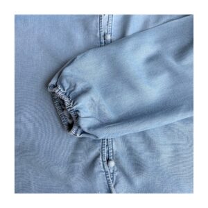 Blusa Lyocell azul LOFT en azul chambray y talla M. Estilo mediterráneo