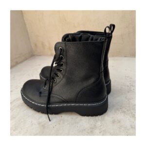 Botín Combat Harley de Sincerly Jules en talla 8US estilo y2k y estilo romace gótico