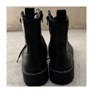 Botín Combat Harley de Sincerly Jules en talla 8US estilo y2k y estilo romace gótico