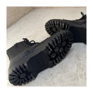 Botín Combat Harley de Sincerly Jules en talla 8US estilo y2k y estilo romace gótico