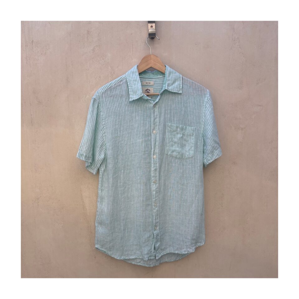 Camisa lino rayas verdes marca Panama Jack, talla S . Hecho en India y estilo Coastal Grandma.