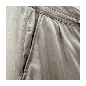 Falda plisada Lucy beige corta en Tencel. Talla S