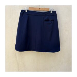 Alice Petal Hem Skort: Falda short de Peter Millar en talla M sporty luxury. Ideal para jugar pickleball, golf, paddle y tennis estilo athleisure