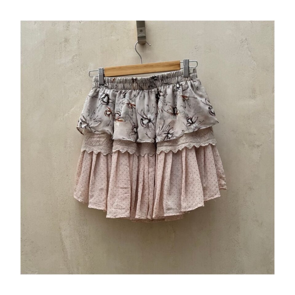 Mini falda Allison NY para ANTHROPOLOGIE en talla S/P estilo boho romántico y cottagecore