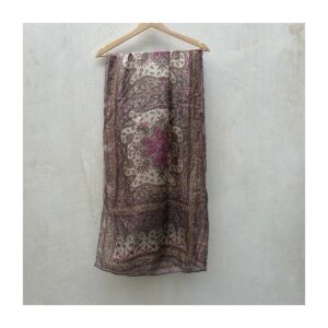 Foulard en 100% seda. Hecho en India, estilo romántico.