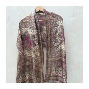 Foulard en 100% seda. Hecho en India, estilo romántico.