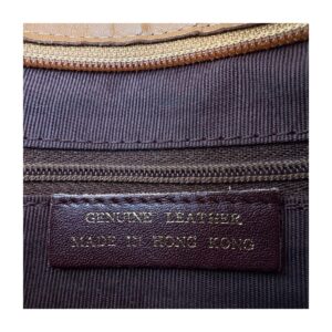 Clutch true vintage piel genuina en color camel. Manufactura premium de los años setentas. Old money