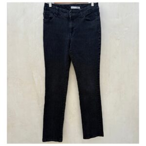 Jeans denim negro Chico's de su línea platinum en textura vintage wash y talla 00