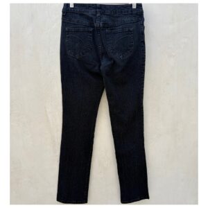 Jeans denim negro Chico's de su línea platinum en textura vintage wash y talla 00