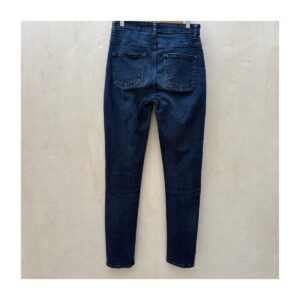 Pilcro Superscript: los jeans con high rise y corte skinny talla 25. Estilo french girl