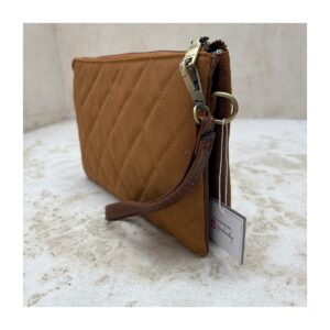 El Crossbody quilted Jen&Co en tono Cognac. NWT. Nuevo con etiqueta y estilo boho chic