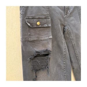 Pantalón negro deconstruido Pilcro . Talla 25 . Acubi style