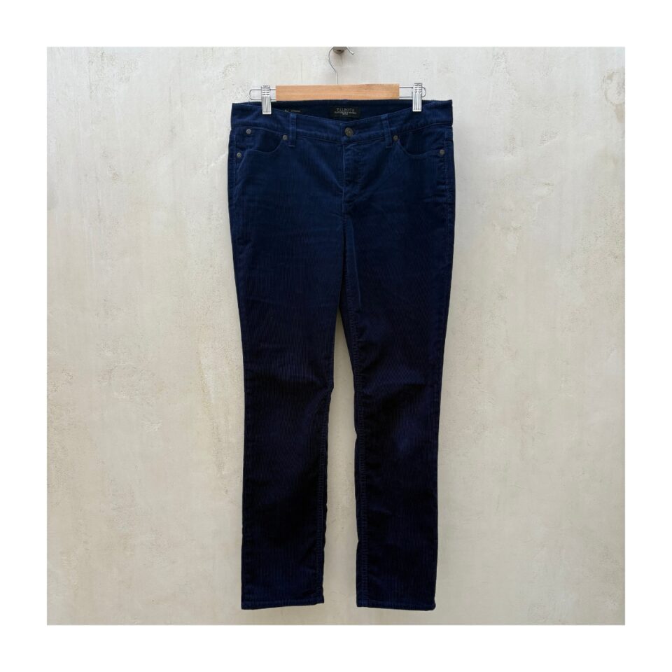 Pantalón Flawless pana azul marino, talla 8 y marca Talbots. Estilo preppy y old money