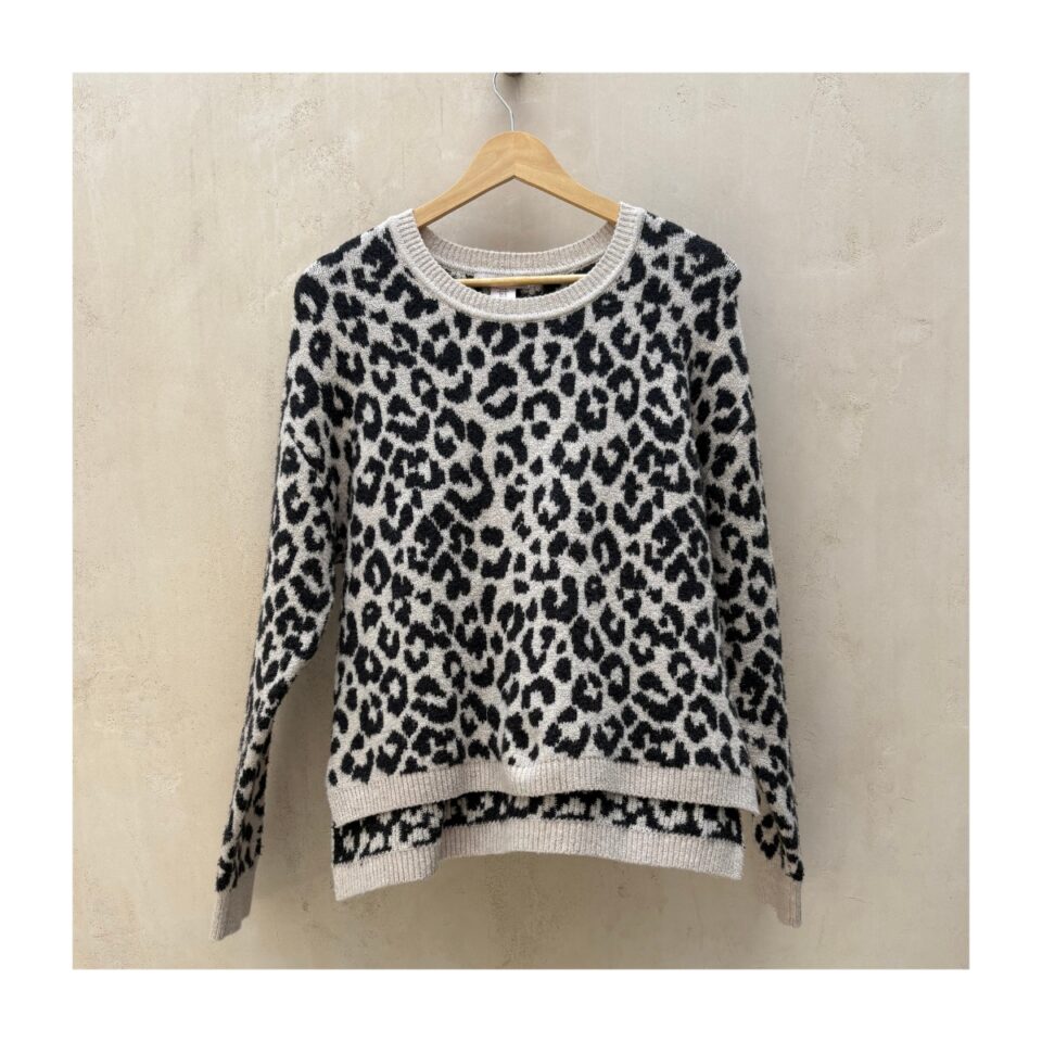 Pullover leopardo beige negro de Sincerely Jules en talla M estilo soft girl